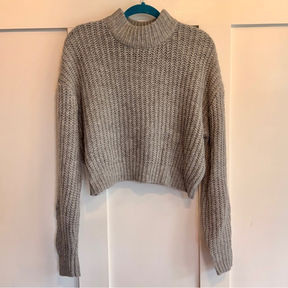 Gray Oversized Crop Women's Sweater - Picture 1 of 3